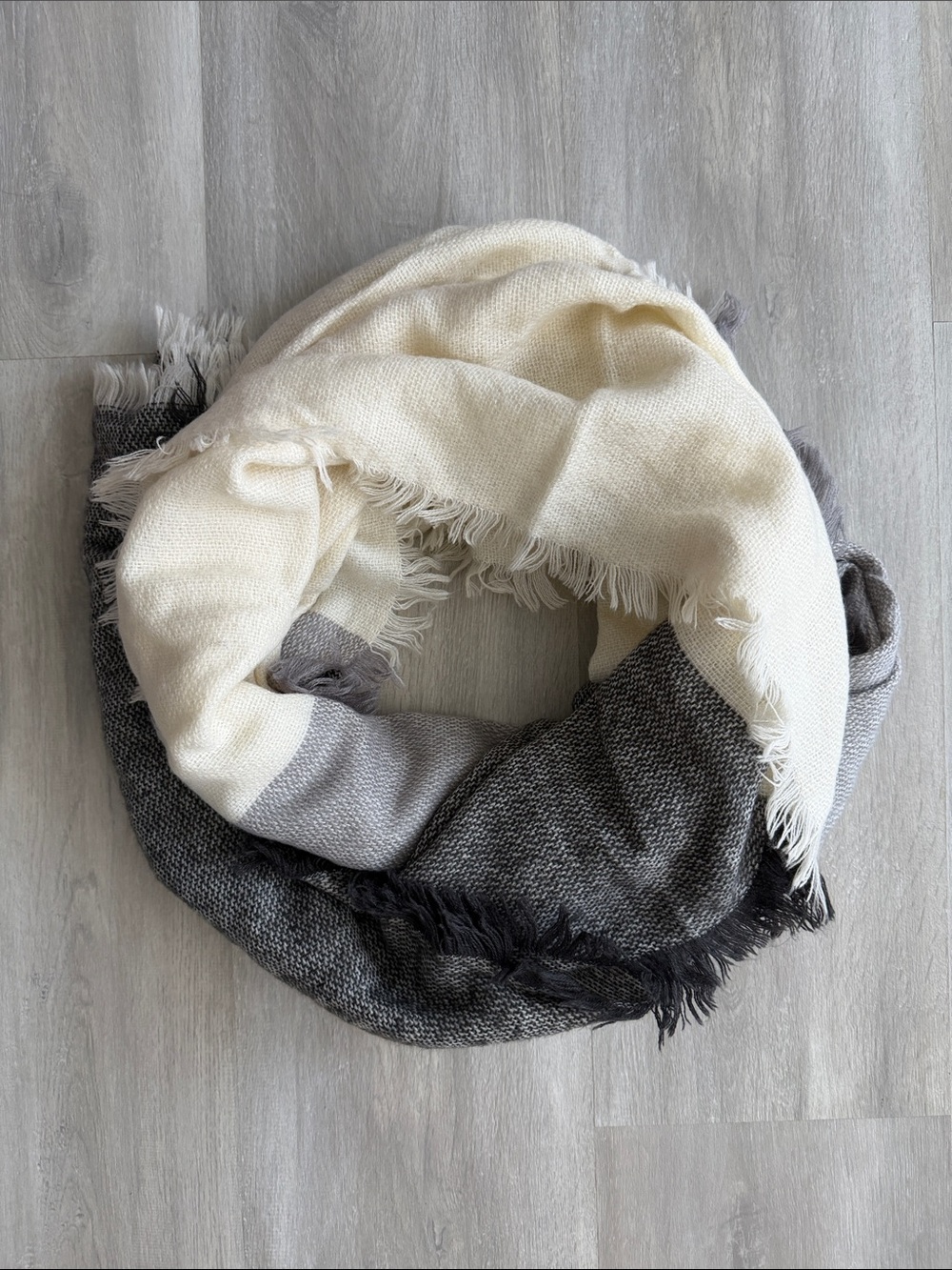 Joules Soft Grey Berkley Scarf